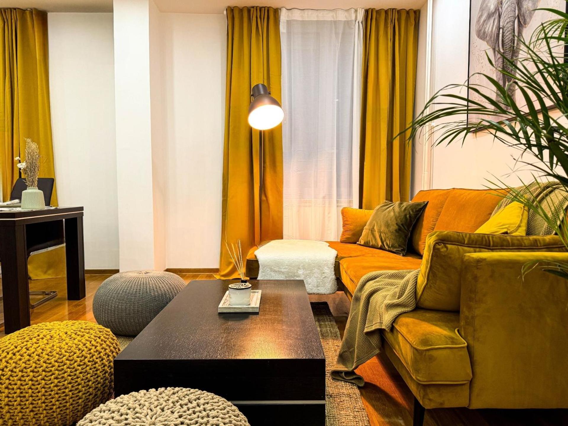 Апартаменты Big Company Old Town Treasure Renovated Белград Экстерьер фото